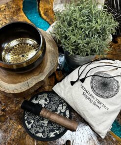 Hand Beaten & Engraved Singing Bowl Gift Set - 14cm - Round Medallions