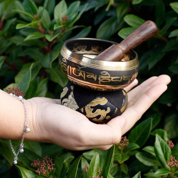 Mini Singing Bowl Gift Set - Black - Image 5