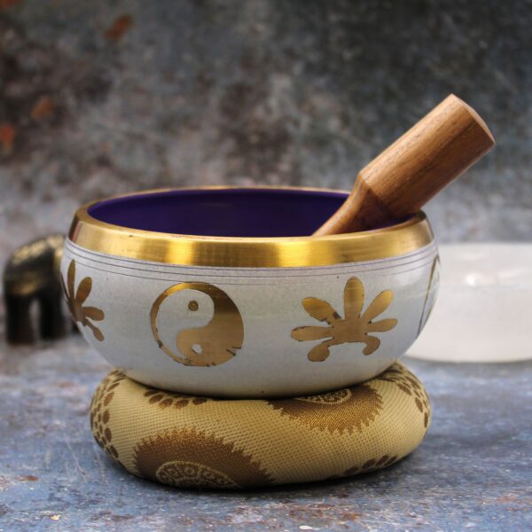 Lrg Yin & Yang Singing Bowl Set- White/Purple 14cm - Image 4