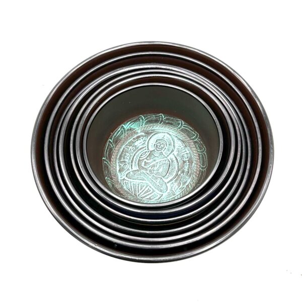 Small Chakra Set of  Seven Singing Bowls (14-22cm) - Image 3