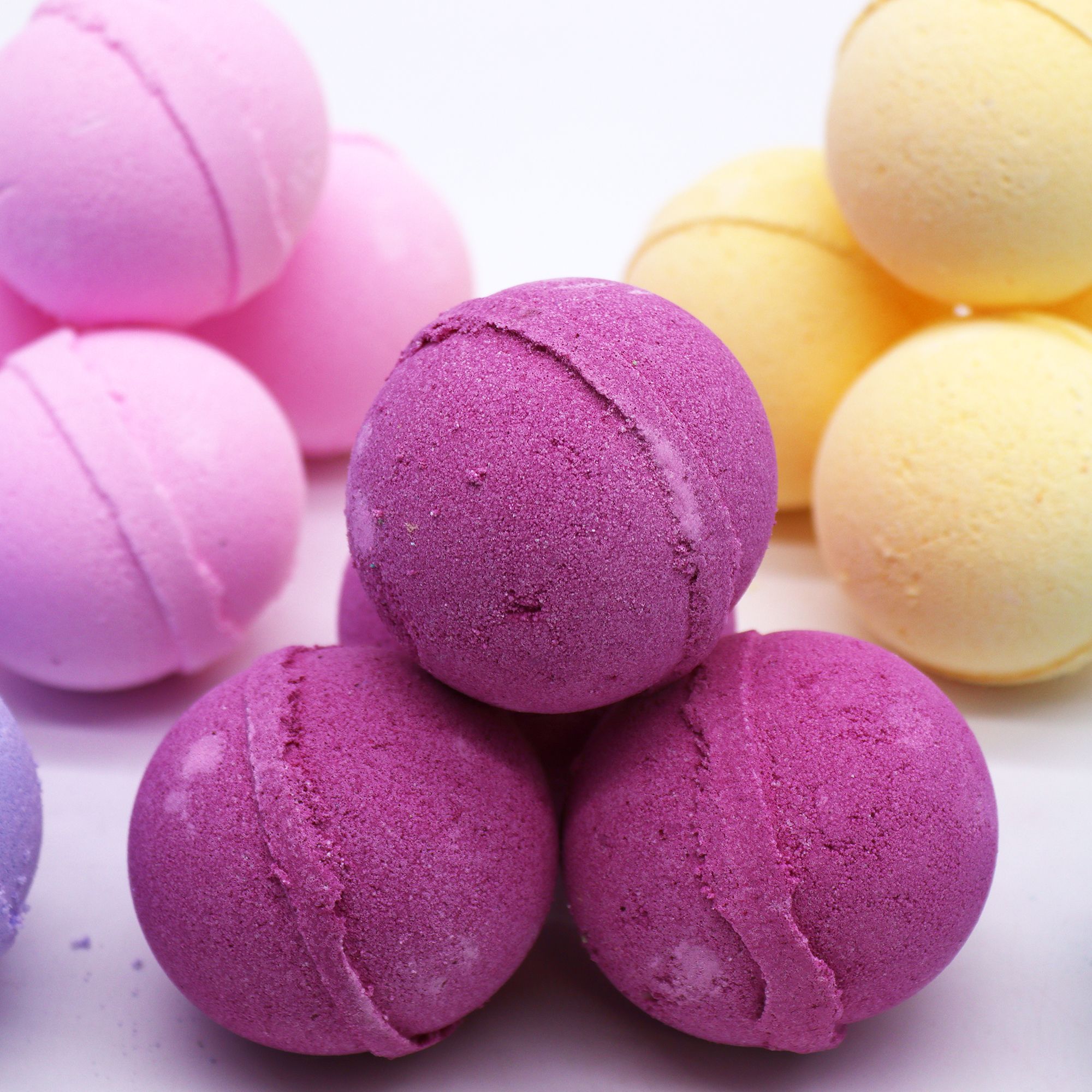 Essential Oil Bath Bomb - Ylang Ylang & Ginger - Image 2